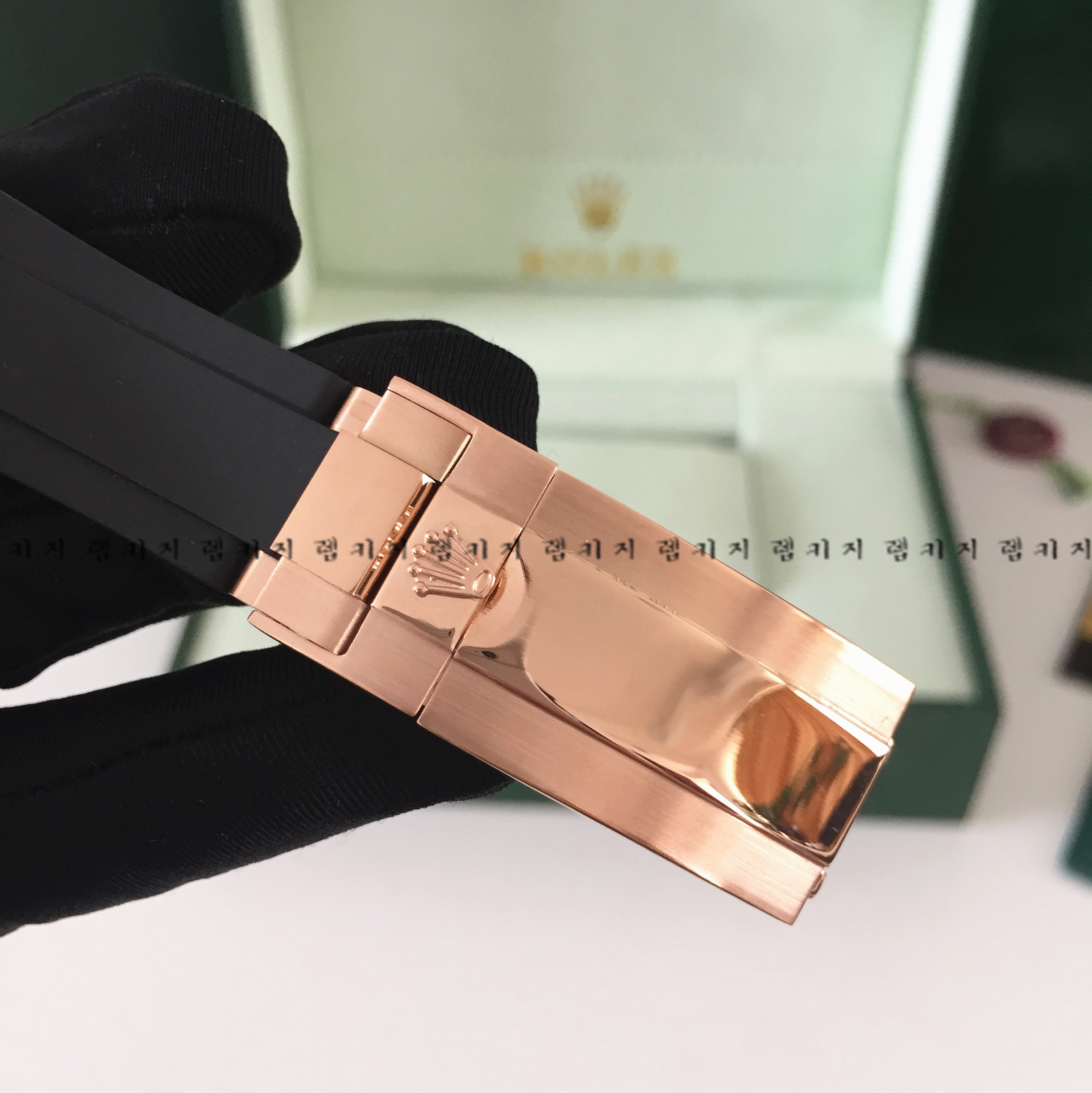 로렉스 요트마스터 블랙 로즈골드 우레탄시계